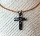 collar-cruz murano negra-llndg